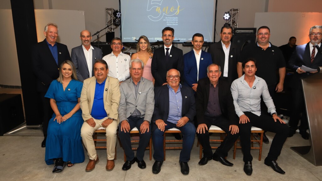 Asemg celebra 50 anos e dá posse a nova diretoria Asemg celebra 50 anos e dá posse a nova diretoria