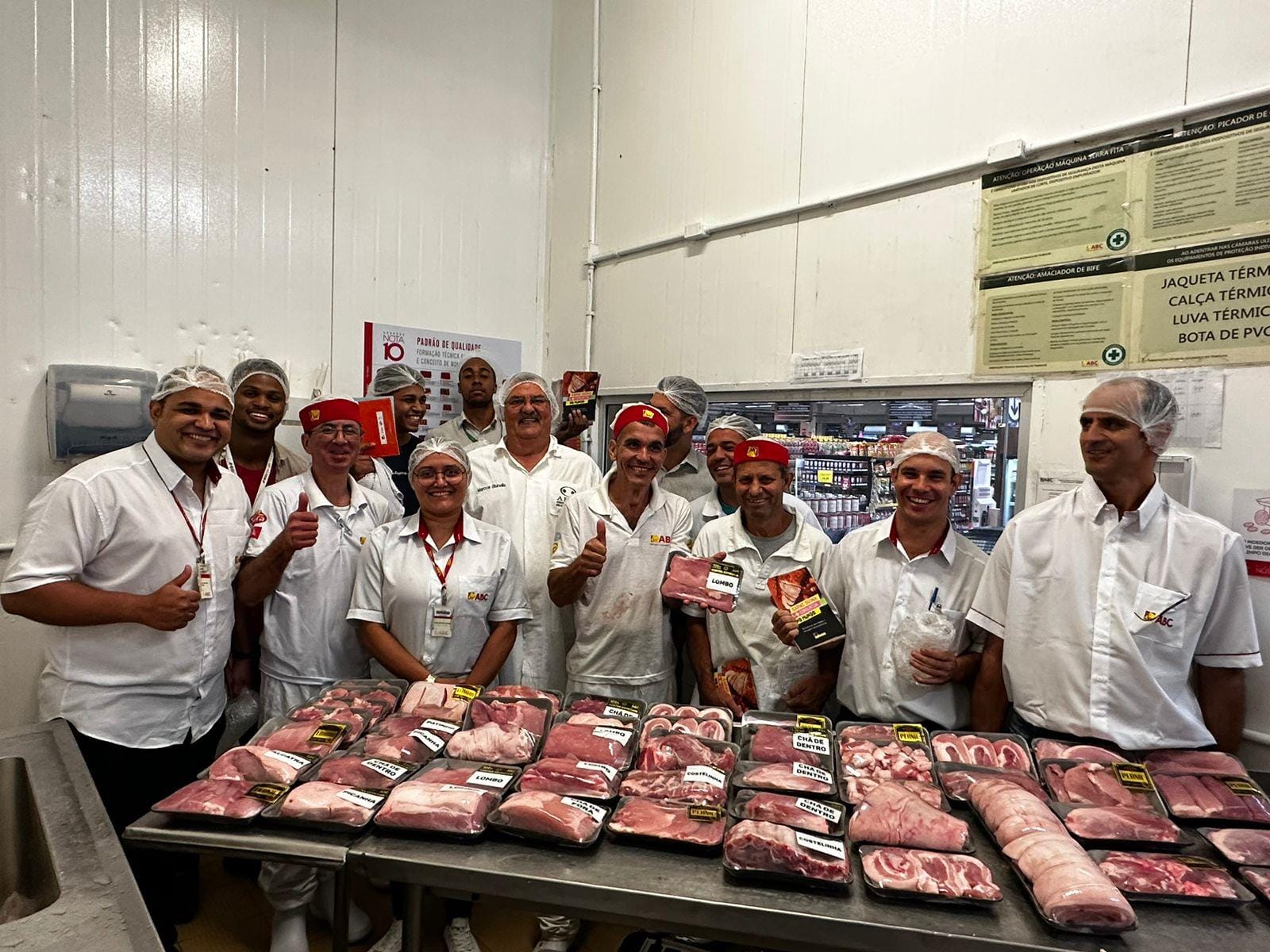 Asemg realiza curso de aproveitamento integral da carcaça suína para profissinais de açougues