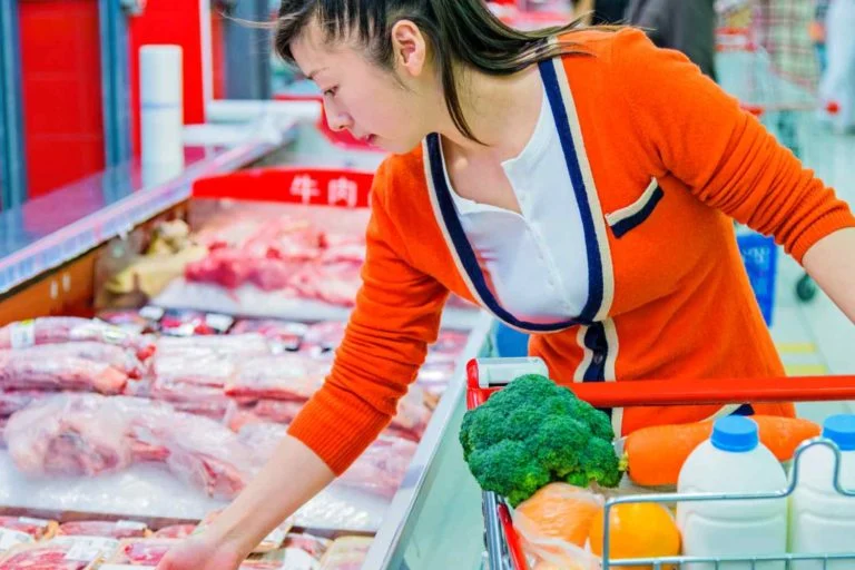Produção de carne na China atinge recorde de 90 milhões de toneladas em 2022