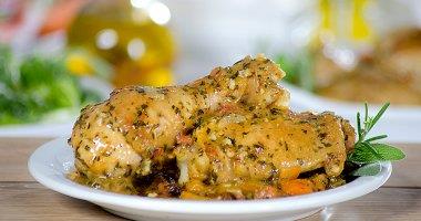 Coxa e sobrecoxa ao perfume de ervas