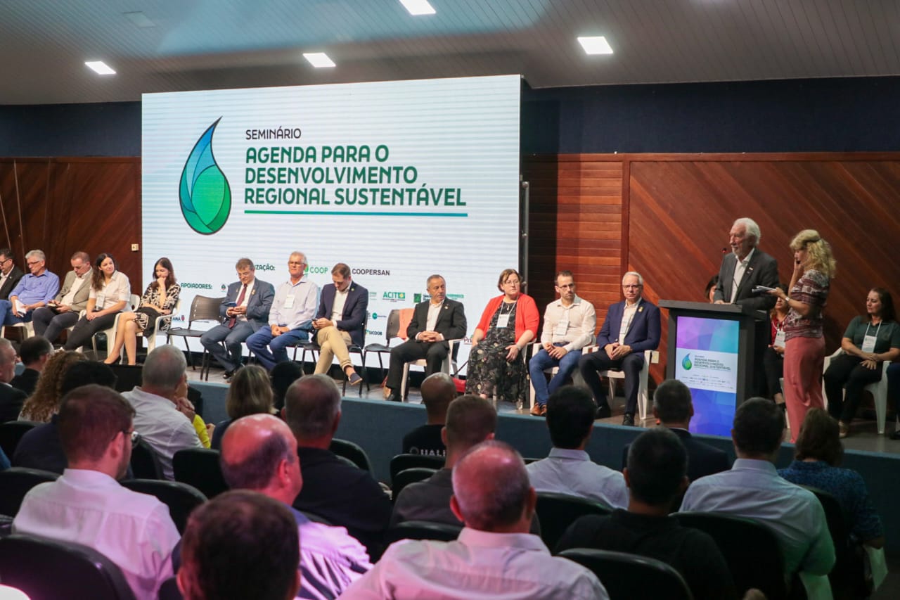 Governo discute desenvolvimento sustentável na região de Toledo –