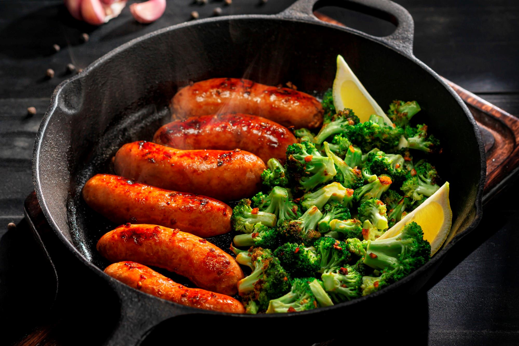 Linguiça Toscana com Brócolis e Alho Linguiça Toscana com Brócolis e Alho