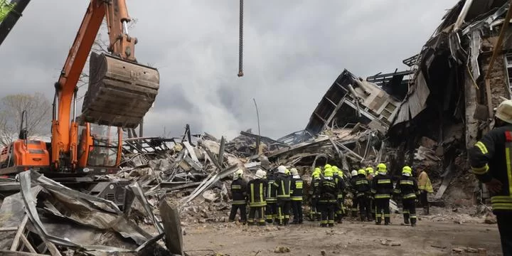 Rússia realiza novos ataques em porto ucraniano de Odessa, impactando grãos e petróleo Rússia realiza novos ataques em porto ucraniano de Odessa, impactando grãos e petróleo