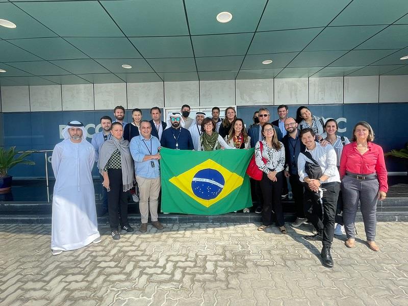 Empresários fazem contatos e fecham negócios em Dubai