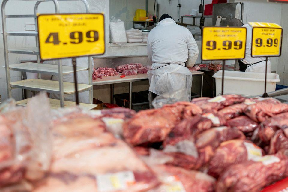 Altos preços da carne nos EUA: lucro da indústria ou crise de capacidade?