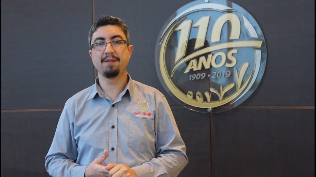 DESTAQUES - Influenza Aviária atinge países produtores e PSA impacta preços no Brasil DESTAQUES - Influenza Aviária atinge países produtores e PSA impacta preços no Brasil