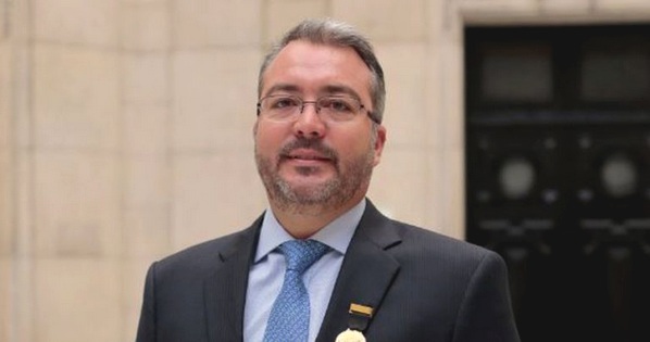 Julio Favre Arnillas é o novo presidente da Associação Peruana de Avicultura Julio Favre Arnillas é o novo presidente da Associação Peruana de Avicultura