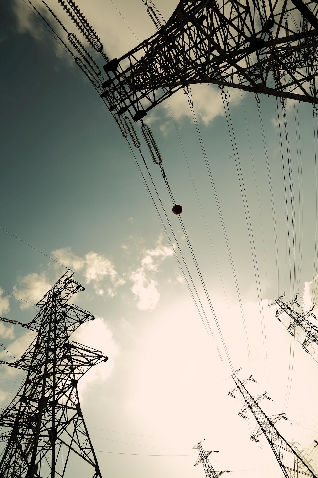 MME posterga leilões de energia por covid-19