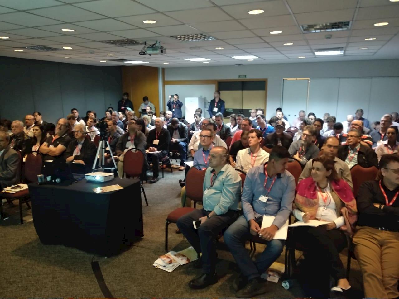 Workshop discutiu a sanidade suína e seu reflexo na cadeia produtiva Workshop discutiu a sanidade suína e seu reflexo na cadeia produtiva