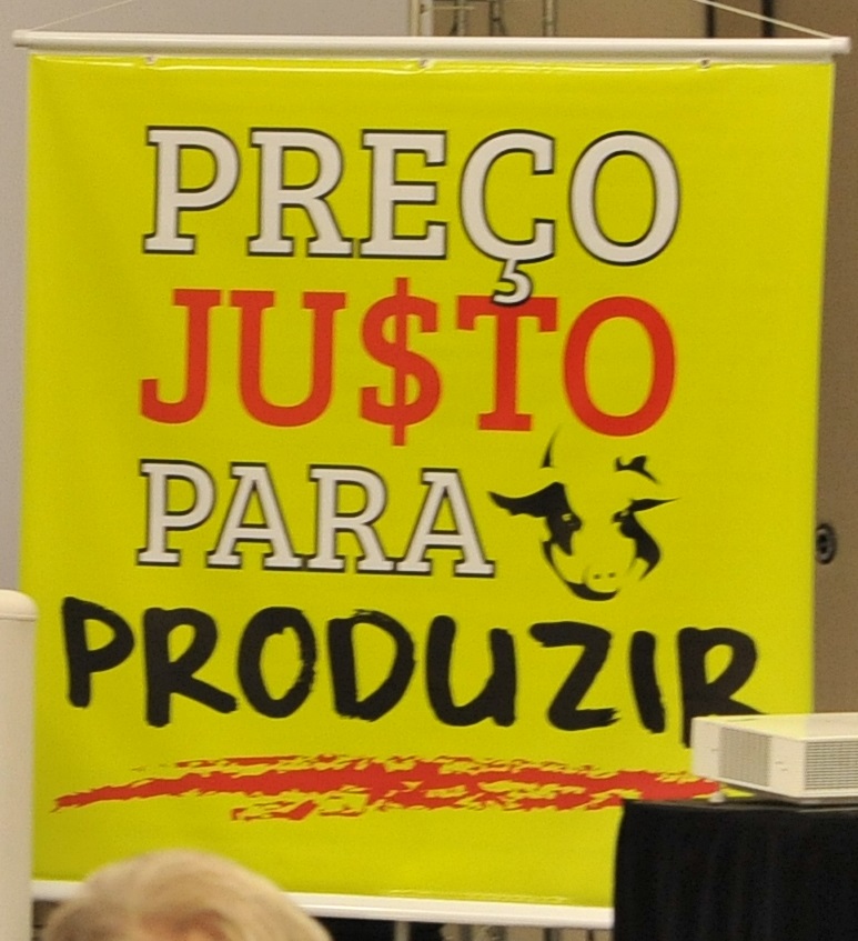 Suinocultores protestam por melhores condições
