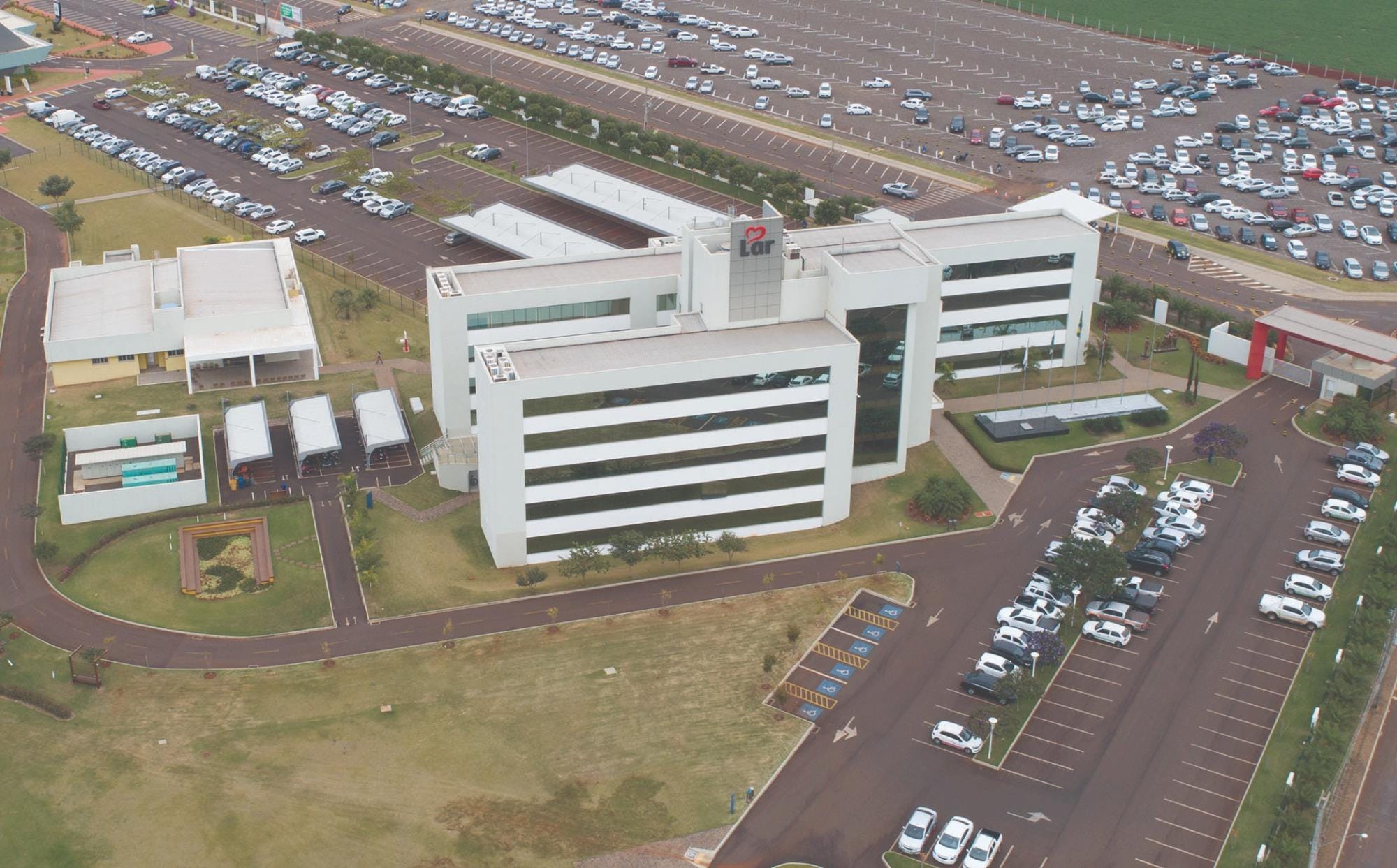 Lar adquire Frigorífico Chapecó, em Cascavel, e pretende faturar mais R$ 300 milhões ao ano