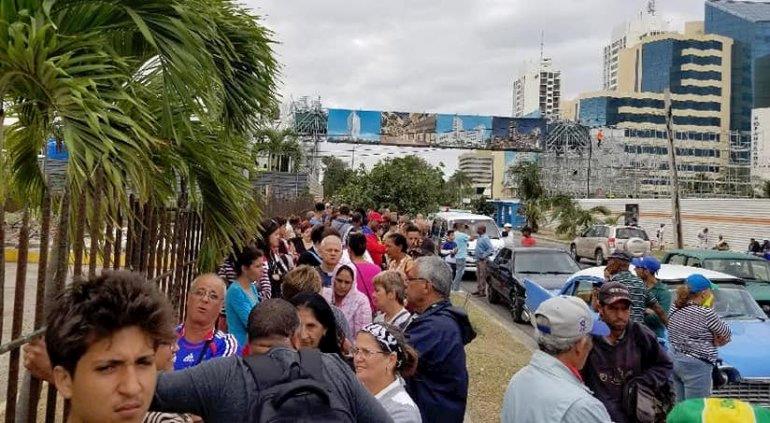 Economista recomenda permitir setor privado produzir frango em Cuba para eliminar a escassez Economista recomenda permitir setor privado produzir frango em Cuba para eliminar a escassez