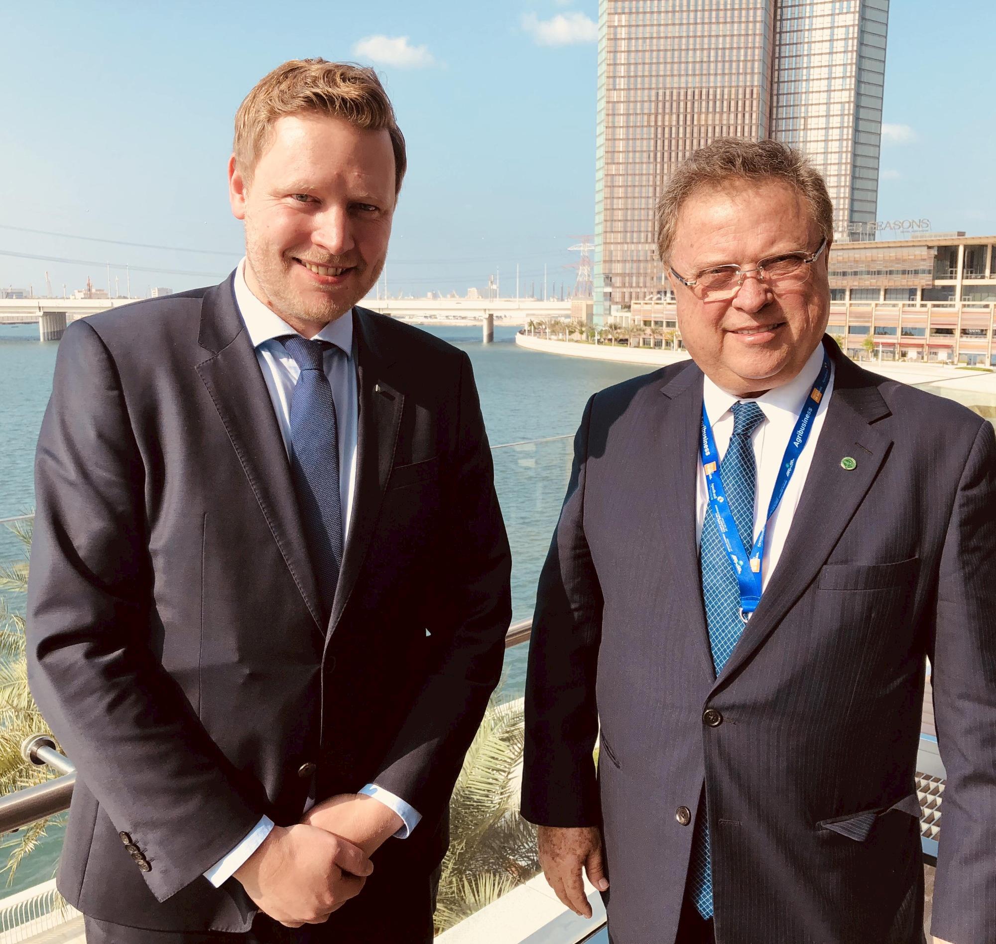 Vice-diretor da DLG e Blairo Maggi se encontram em Abu Dhabi