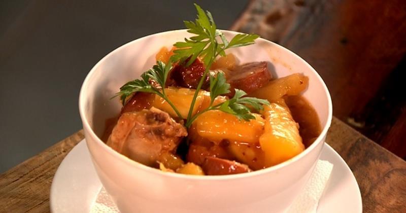 Mandiocada de Carne Suína