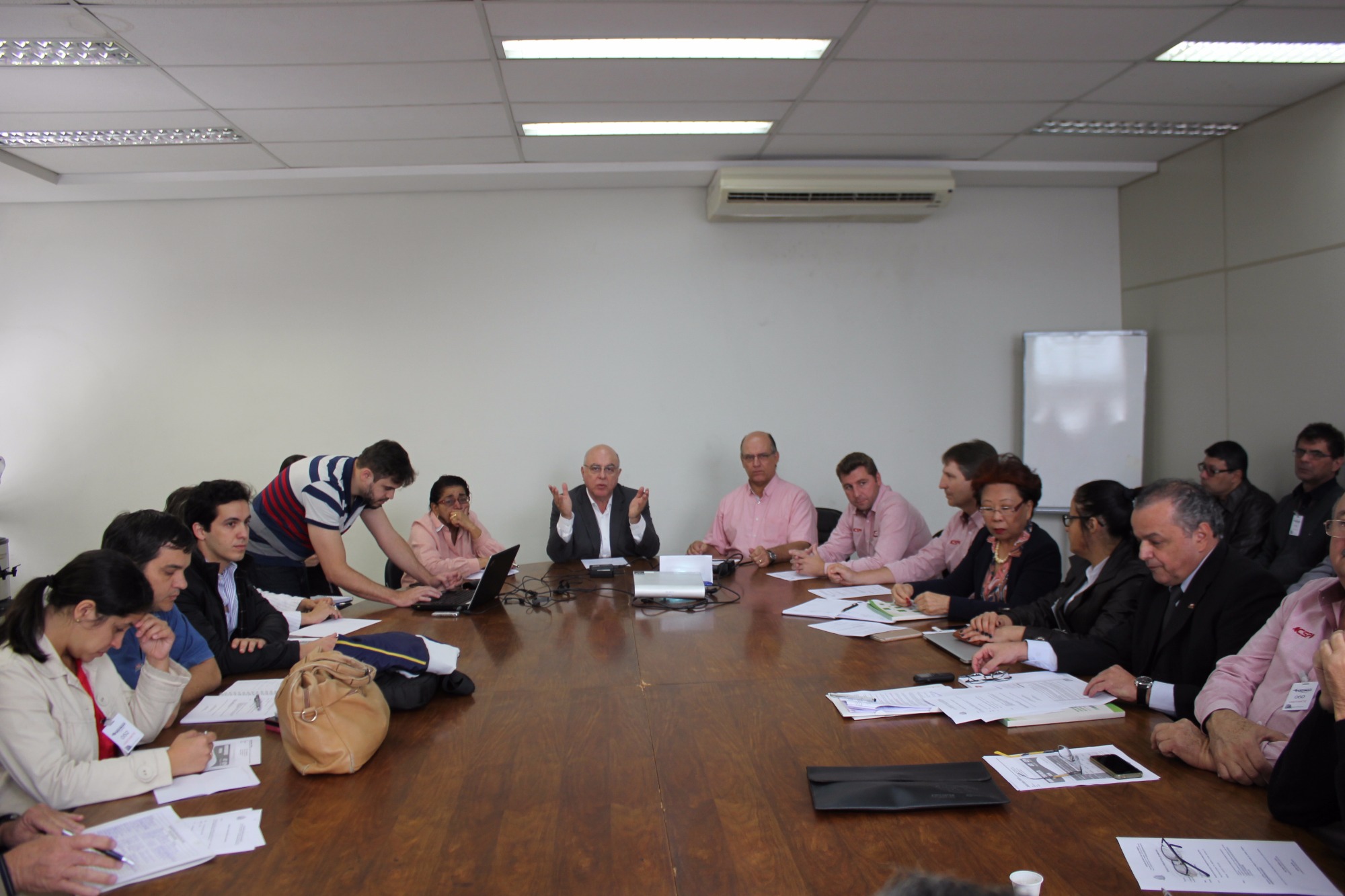 Suinocultores paulistas propõem adoção de modelo de tratamento de dejetos desenvolvido pela APTA