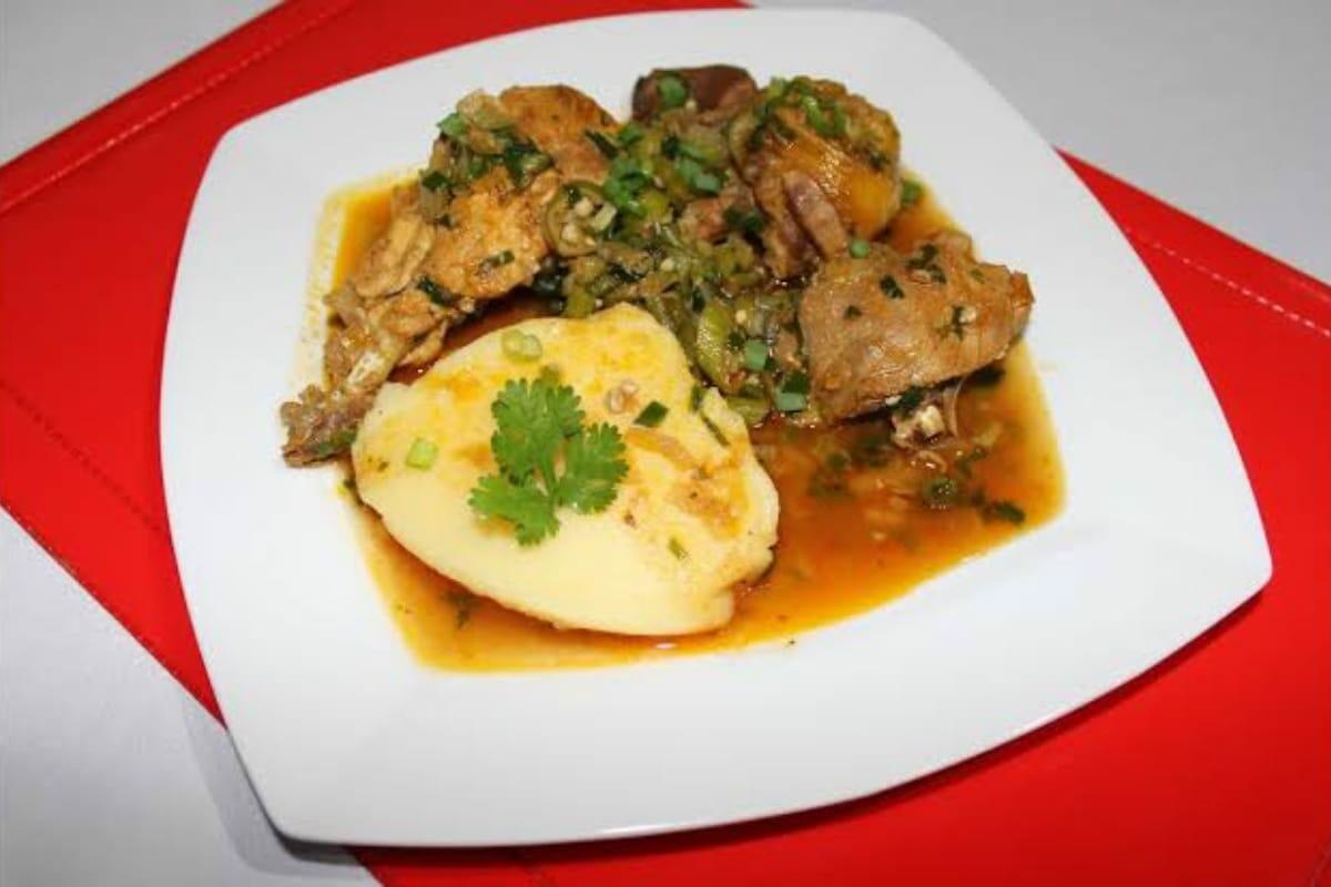 Frango com angu e quiabo Frango com angu e quiabo