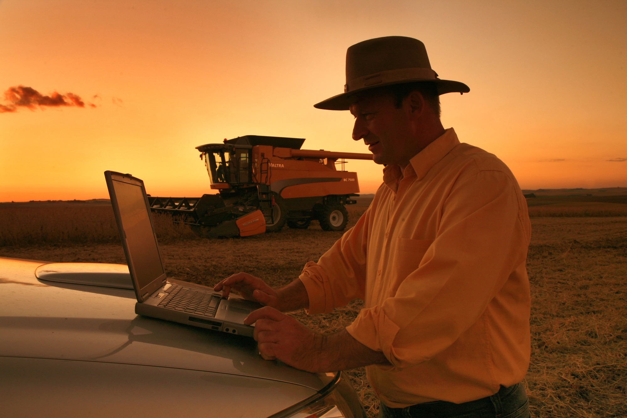 Tecnologias digitais tornaram as "Smart Farms" o padrão produtivo no futuro Tecnologias digitais tornaram as "Smart Farms" o padrão produtivo no futuro