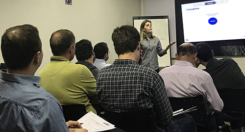 Suinocultores Mineiros recebem treinamento em mercado futuro de grãos