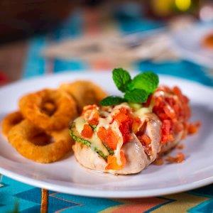 Filé de peito de frango recheado Filé de peito de frango recheado