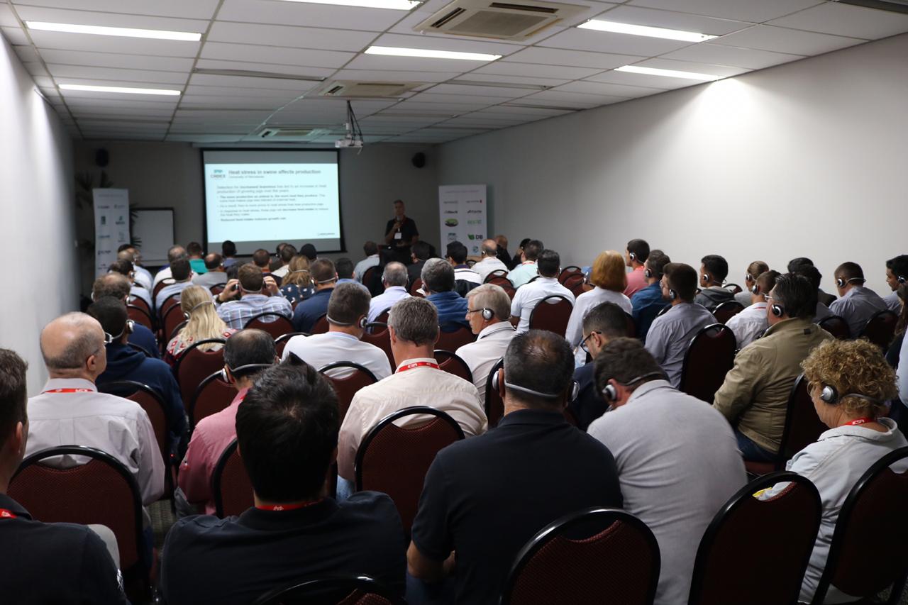 Representantes da Frente Parlamentar e APCS discutem regras sustentáveis para a suinocultura