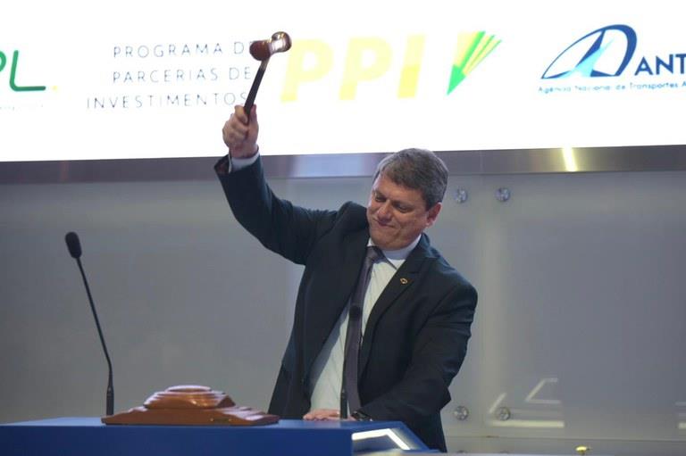 Maior leilão da história garante mais de R$ 700 milhões em investimentos para o setor portuário