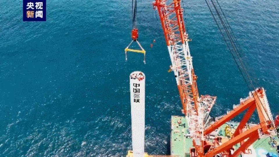 China inicia instalação de turbina eólica com tamanho equivalente a um prédio de 50 andares China inicia instalação de turbina eólica com tamanho equivalente a um prédio de 50 andares