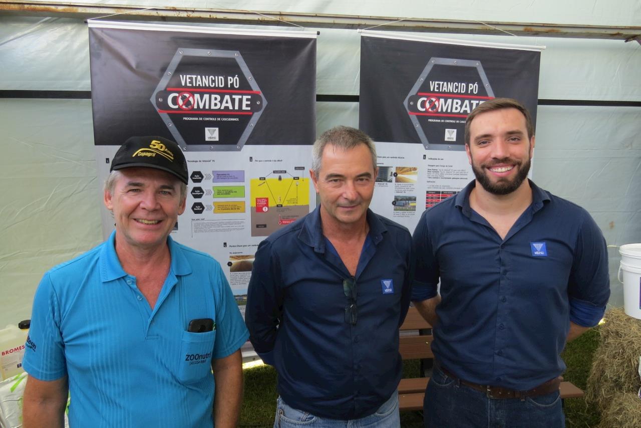 Vetanco tira dúvidas sobre produtos e manejo durante dia de campo Copagril