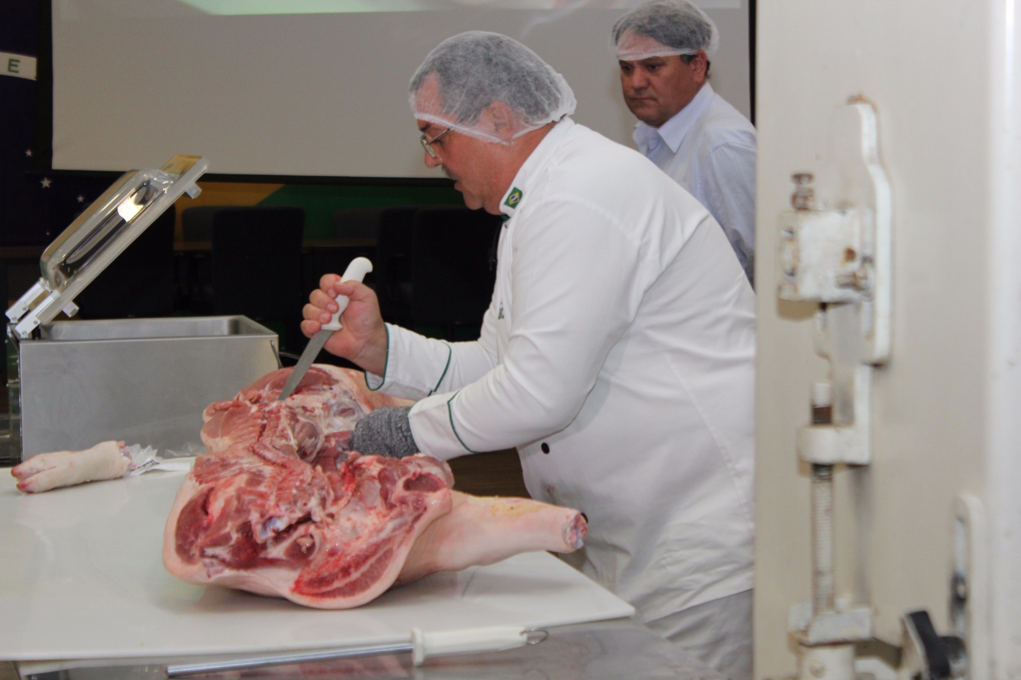 Capacitação de cortes suínos reúne mais de 130 participantes em Itu Capacitação de cortes suínos reúne mais de 130 participantes em Itu