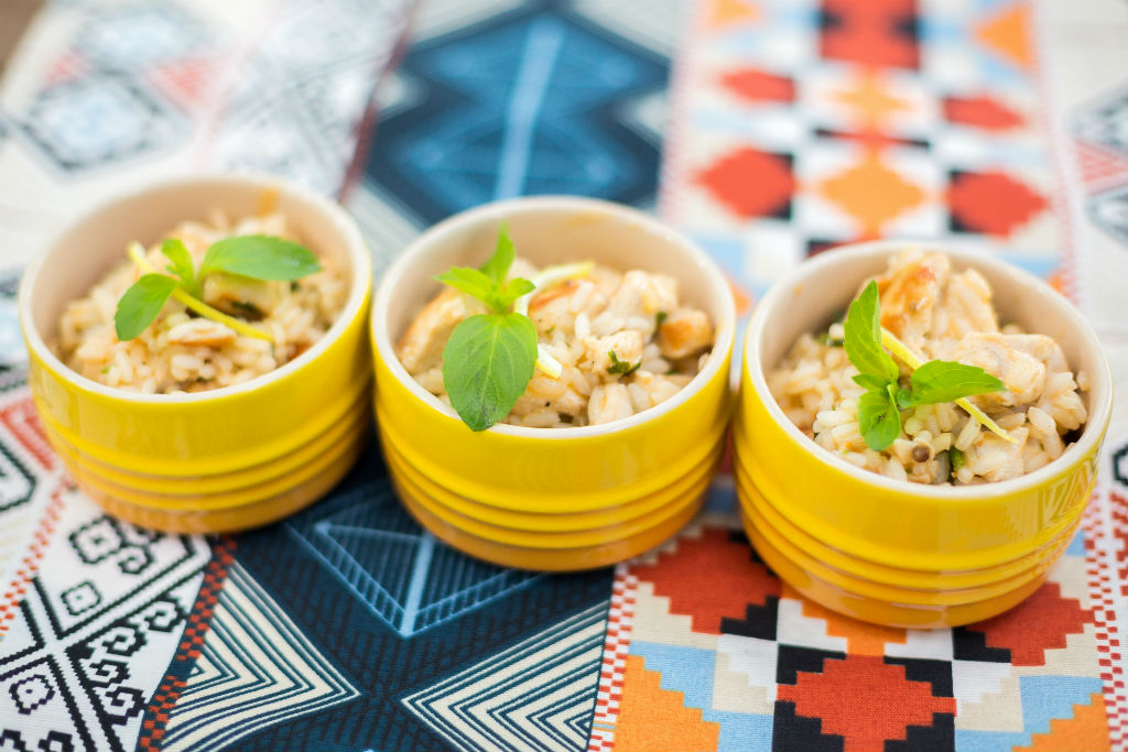 Risoto de frango com limão siciliano e manjericão Risoto de frango com limão siciliano e manjericão