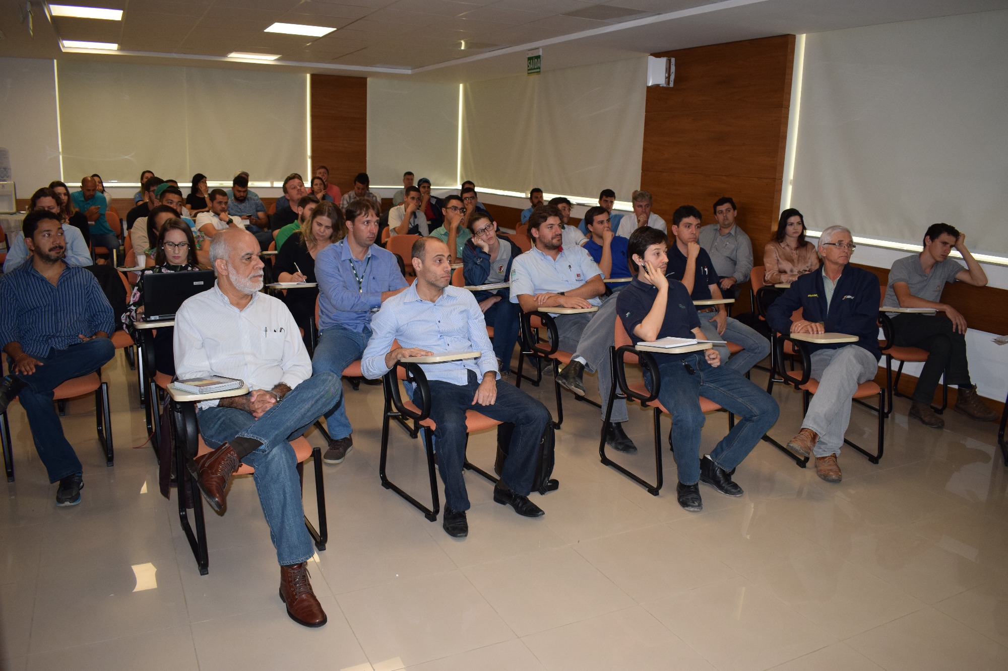 Registro de Estabelecimentos Avícolas é tema de encontro