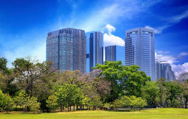 Película de vidro flexível produz cinco vezes mais energia solar do que as tecnologias atuais Película de vidro flexível produz cinco vezes mais energia solar do que as tecnologias atuais