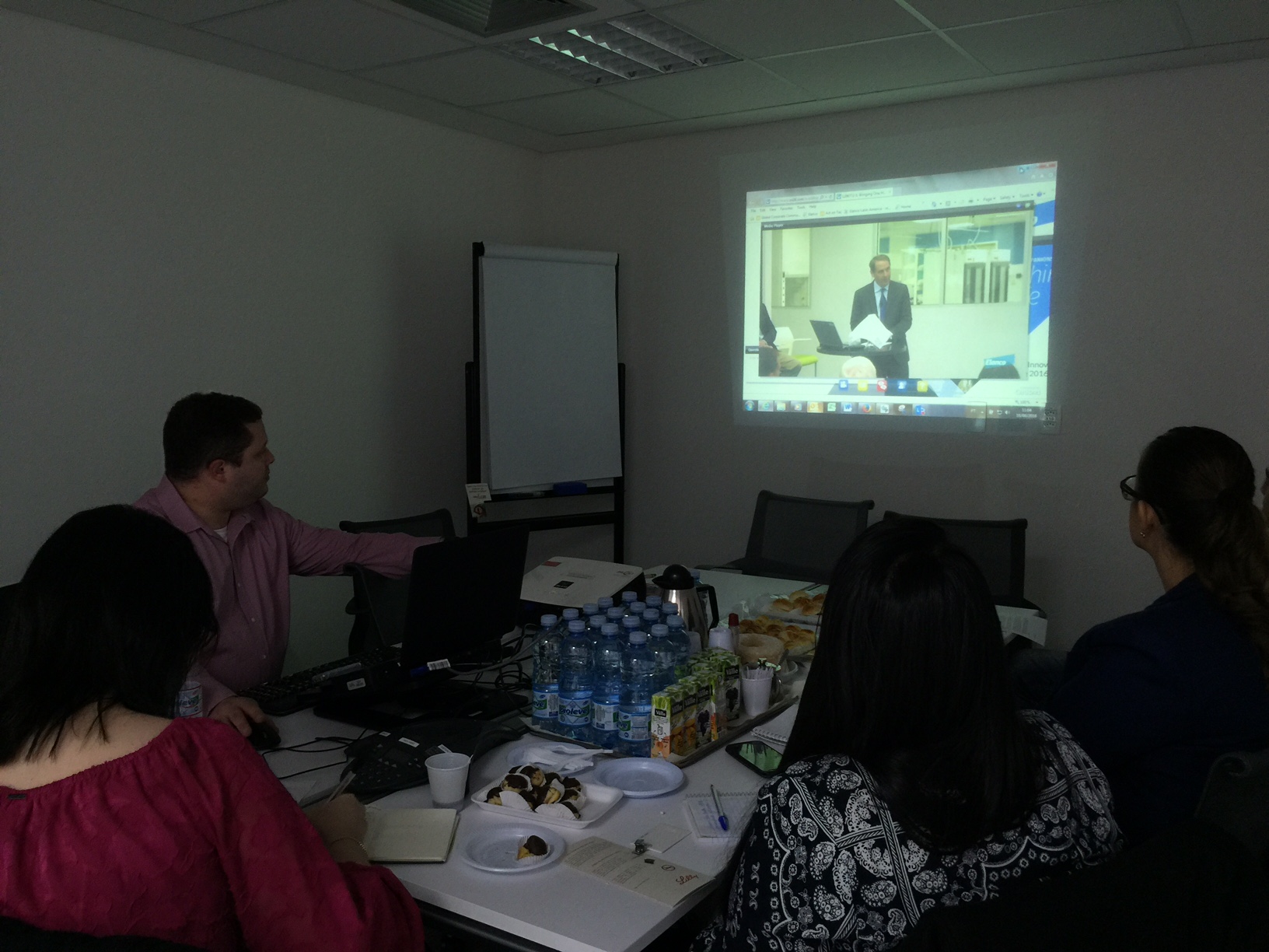 Elanco inaugura moderno Centro de Pesquisa Global de Vacinas e lança plataforma "One Health"