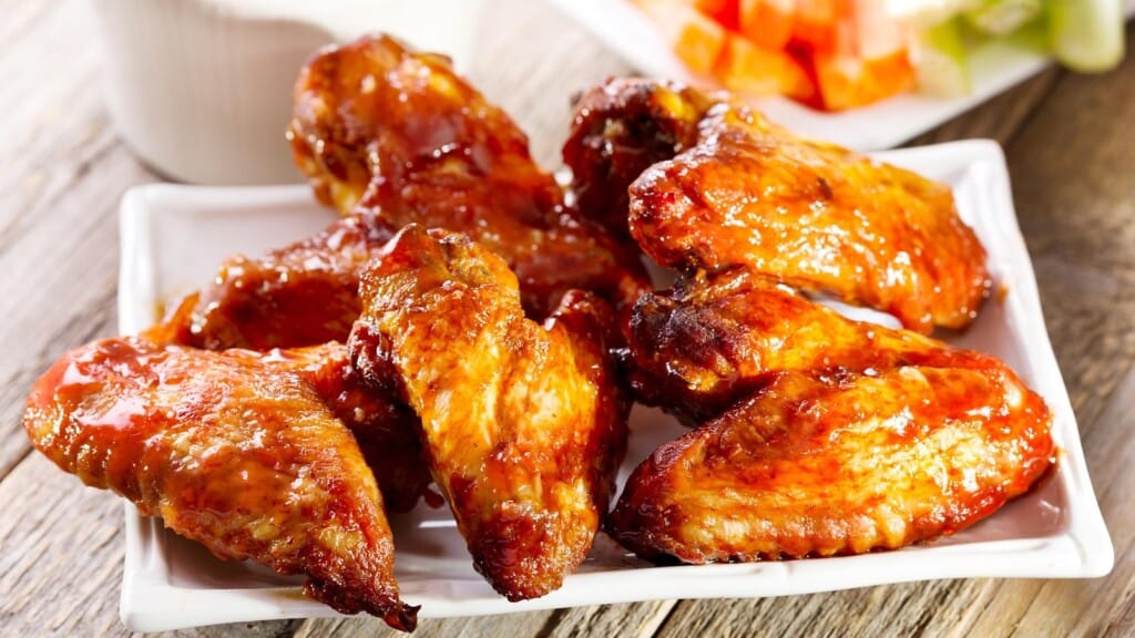 Pandemia gera falta de asas e tiras de frango no México e no mundo Pandemia gera falta de asas e tiras de frango no México e no mundo