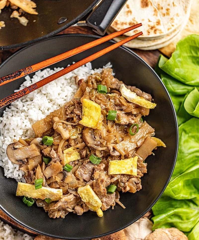 Carne de porco Moo Shu: uma receita típica do norte da China mas com coração brasileiro Carne de porco Moo Shu: uma receita típica do norte da China mas com coração brasileiro
