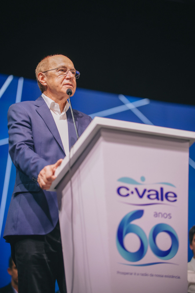 Inauguração da esmagadora de soja da C.Vale em Palotina (PR) reúne seis mil pessoas Inauguração da esmagadora de soja da C.Vale em Palotina (PR) reúne seis mil pessoas