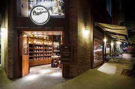 Com menos intermediários, indústria de alimentos vem transformando a relação com os consumidores Com menos intermediários, indústria de alimentos vem transformando a relação com os consumidores