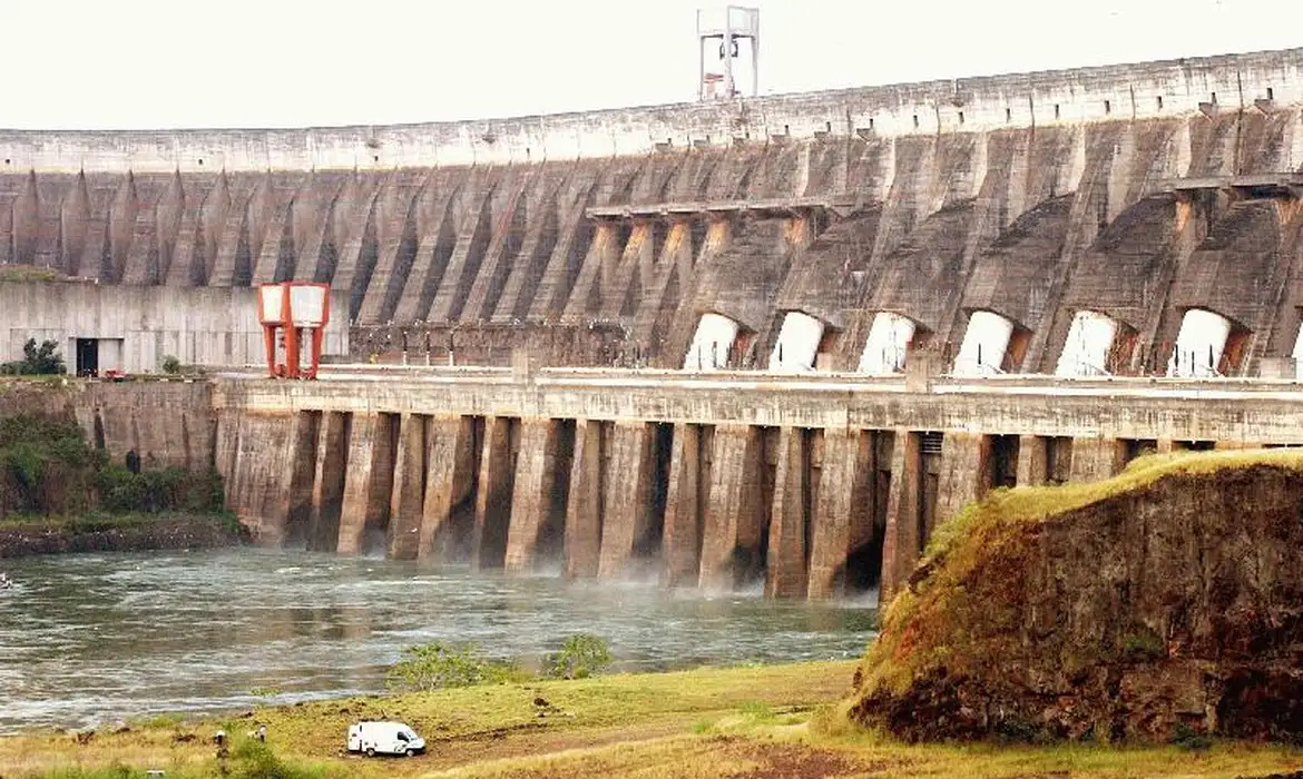 OCDE avalia os prejuízos no crescimento do Brasil devido mudanças climáticas OCDE avalia os prejuízos no crescimento do Brasil devido mudanças climáticas