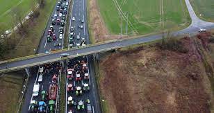 Entenda a motivação dos protestos dos agricultores na França