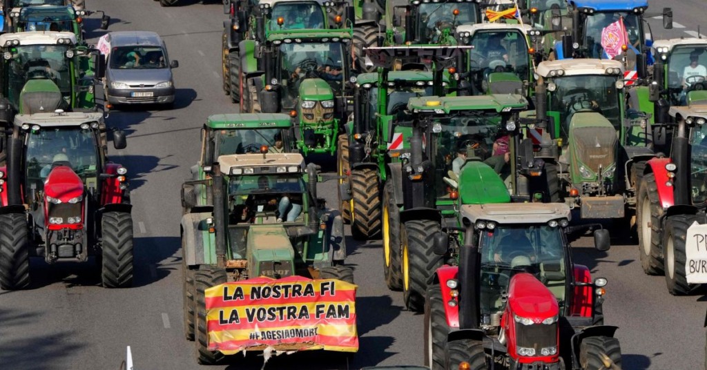 Protesto de agricultores na Espanha contra políticas da UE avança