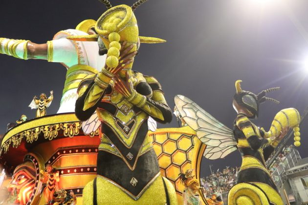 Confira como foi o desfile da Mancha Verde que homenageou o agronegócio