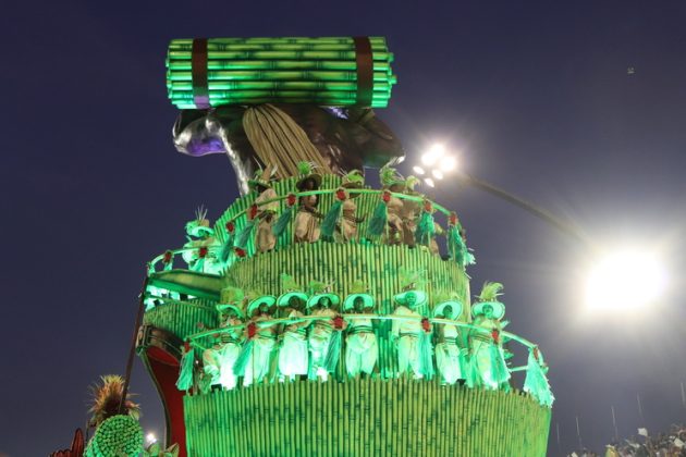 Confira como foi o desfile da Mancha Verde que homenageou o agronegócio