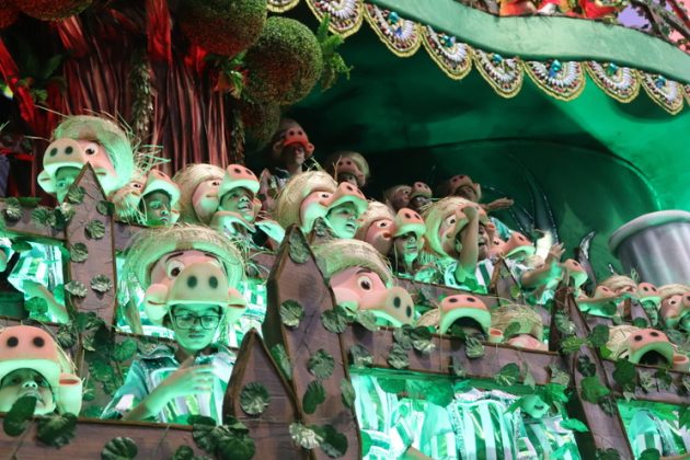 Confira como foi o desfile da Mancha Verde que homenageou o agronegócio