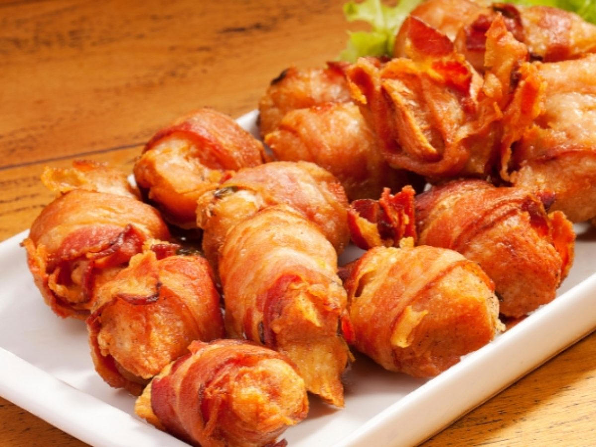 Que tal uma receita prática e simples de Medalhão de frango com bacon? Confira