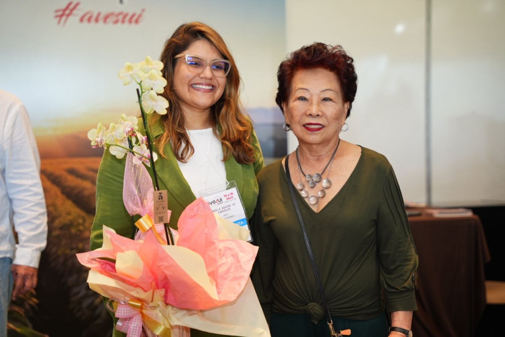 Profa. Masaio comemora aniversário na AveSui