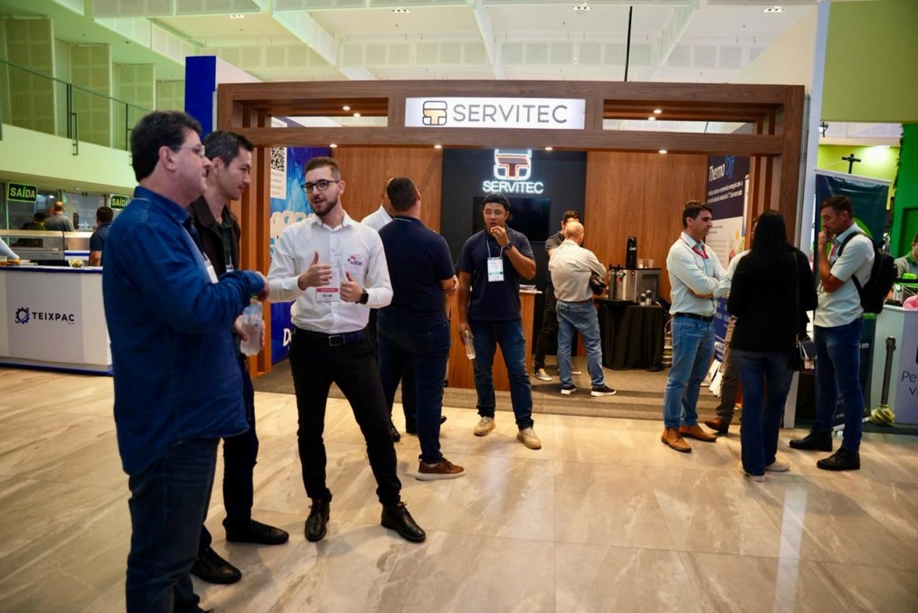 Confraternização após o Prêmio Quem é Quem encerra o primeiro dia de AveSui