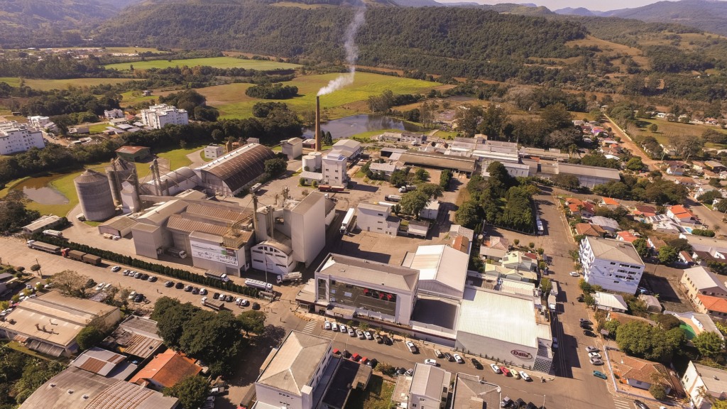 Presidentes celebram o desenvolvimento da Dália nos 77 Anos da cooperativa