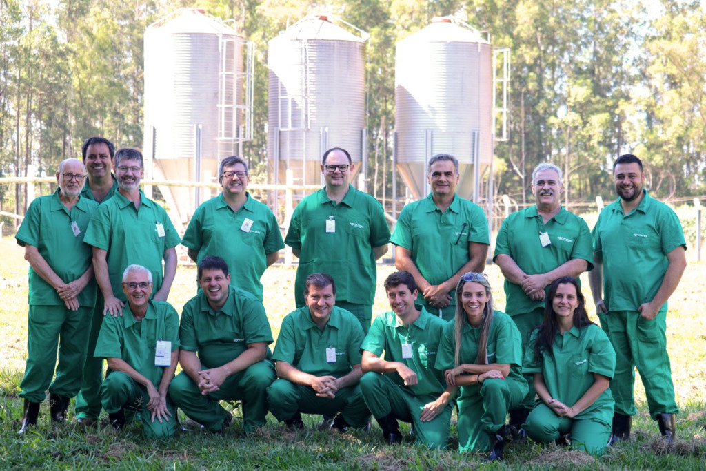 Conselho Técnico de Aves da Agroceres Multimix visita Núcleo de Tecnologia e Inovação