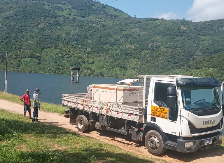 DNOCS distribui 210 Mil Alevinos de tilápia em peixamento no açude Mundaú