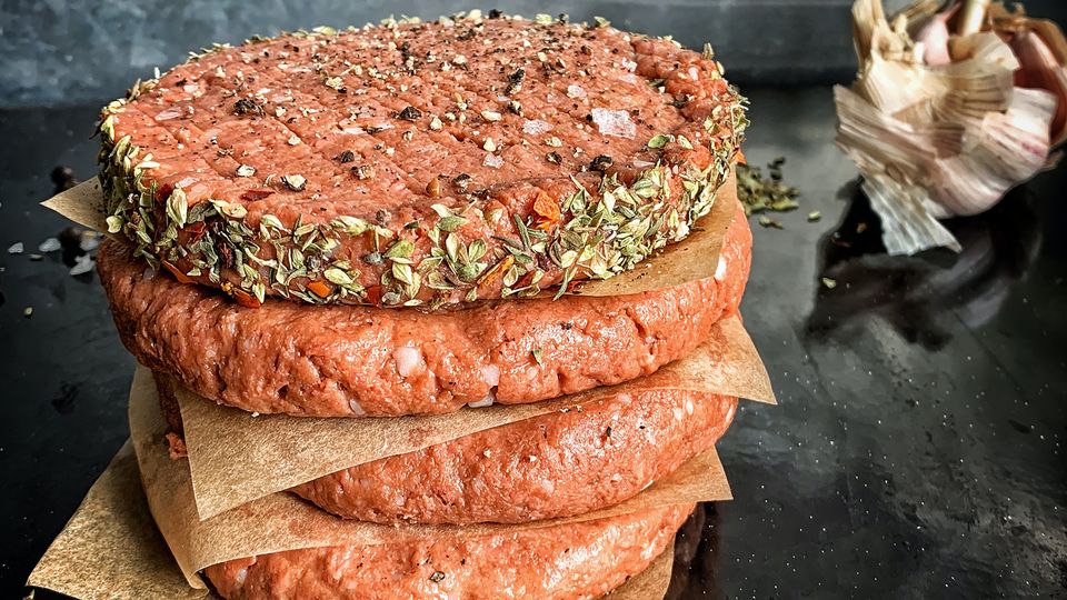 UE decide que a rotulagem de “carne” à base de plantas  é legal