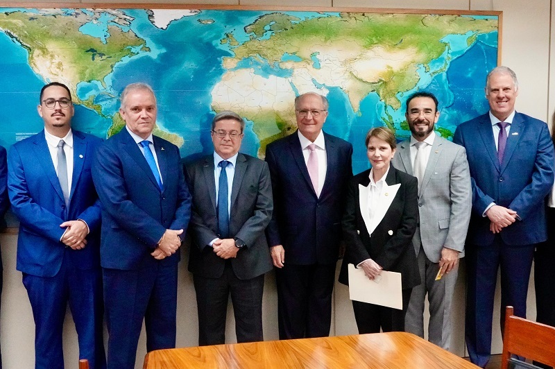 Entidades do agro se reúnem com vice-presidente da República para discutir biotecnologia Entidades do agro se reúnem com vice-presidente da República para discutir biotecnologia